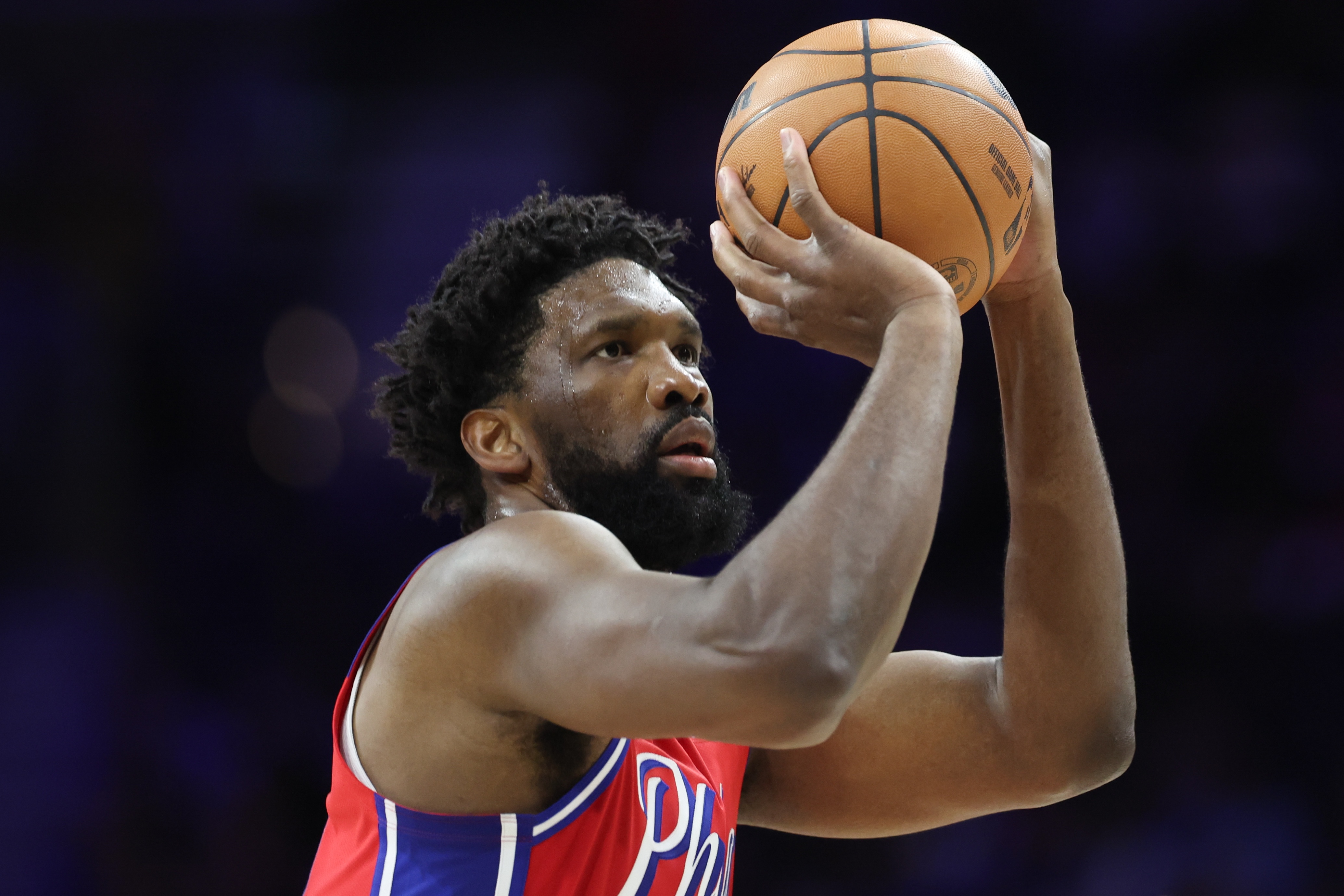 开云体育官网-高效表现！恩比德17中10&amp;罚球10中9 得到30分9篮板4助攻