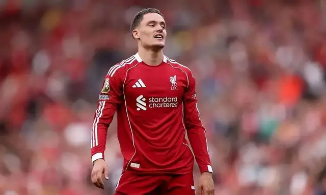 开云体育官网-英超-纽卡VS曼联:红军欧冠资格都难,红魔理论上能争冠|利物浦|纽卡斯尔|维拉|切尔西|阿斯顿维拉_新浪体育_新浪新闻