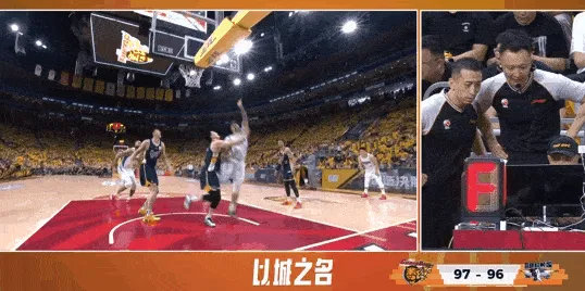 kaiyun-麦基压人后抢到篮板造成犯规，胡明轩得到23分5犯离场